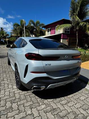 BMW X6 4.4 V8 BITURBO GASOLINA M COMPETITION AUTOMÁTICO BMW X6 4.4 V8 BITURBO GASOLINA M COMPETITION AUTOMÁTICO
